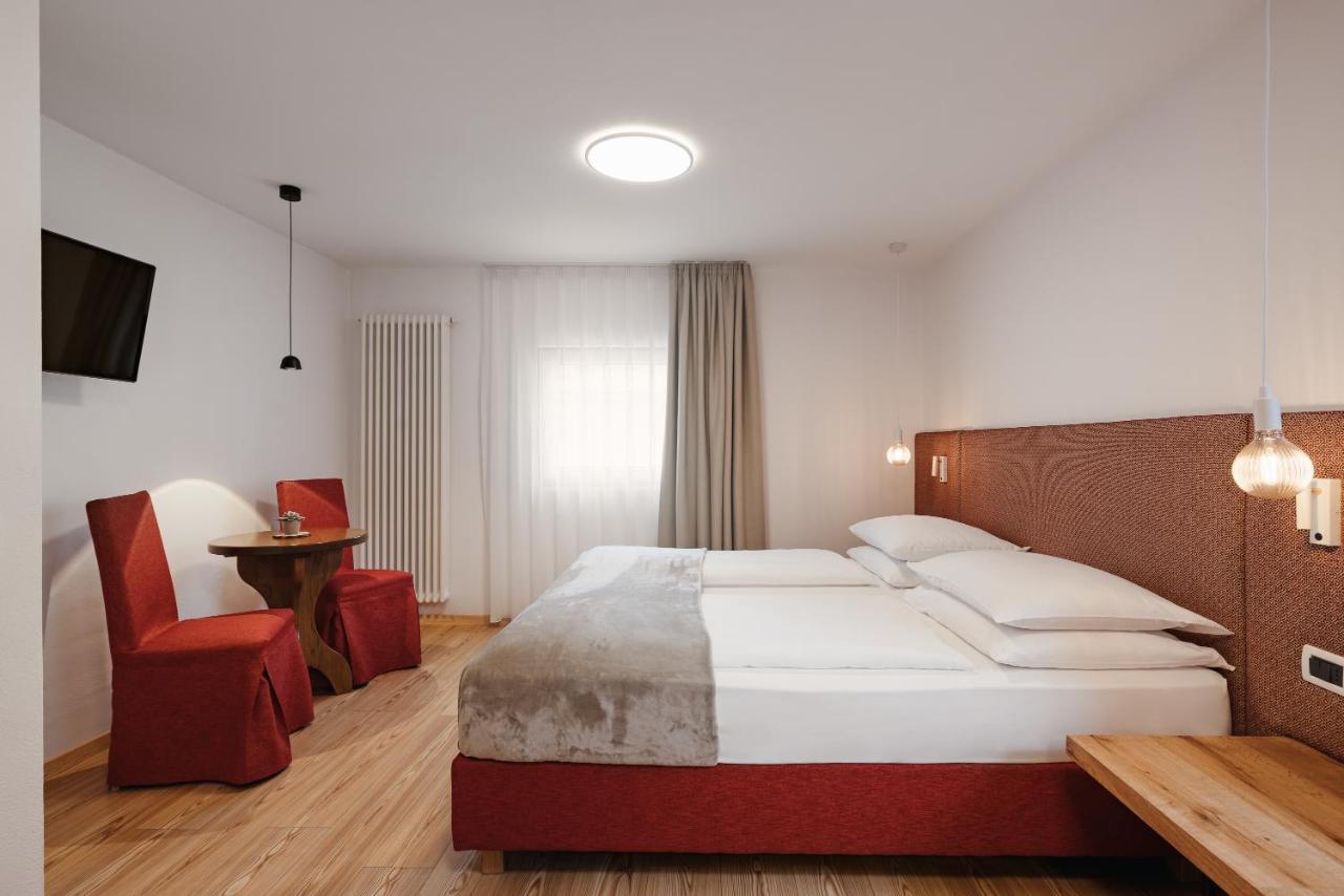 Hotel Pradat Kurfar Exterior foto